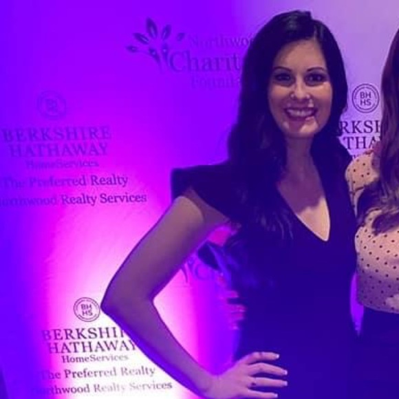 Meet your Posher, Kristi - Picture 1 of 1